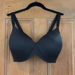 Black Seamless Women's Bra NWOT